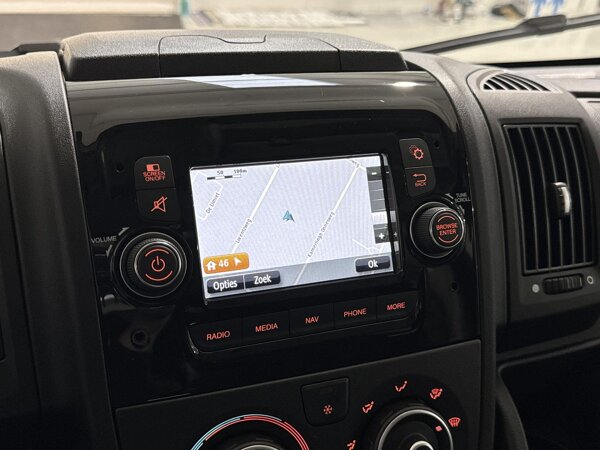 Navigatie incl. Touchscreen (FM-radio/Bluetooth/mini-jack/USB)