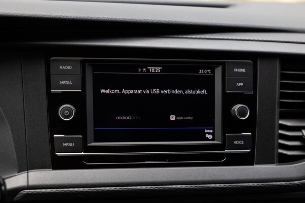 Apple CarPlay/Android Auto