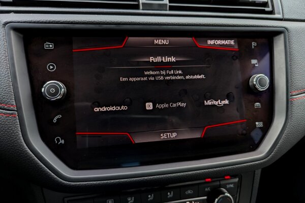 Apple Carplay/Android Auto