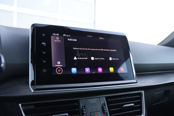 Apple Carplay/Android Auto