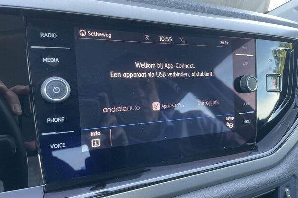 Apple Carplay/Android Auto