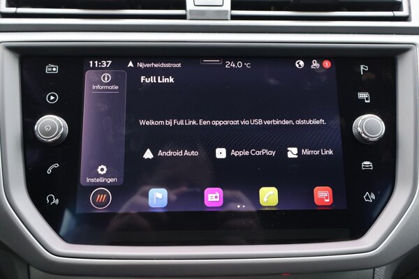 Apple Carplay/Android Auto