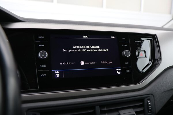 Apple Carplay/Android Auto