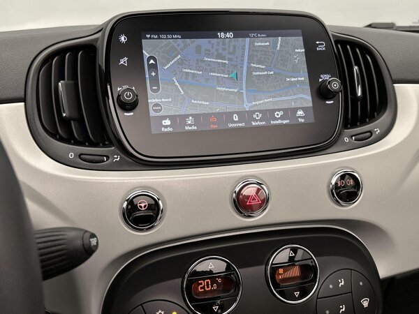 Uconnect navigatie met 7" touchscreen/Bluetooth®/Uconnect Live/DAB+