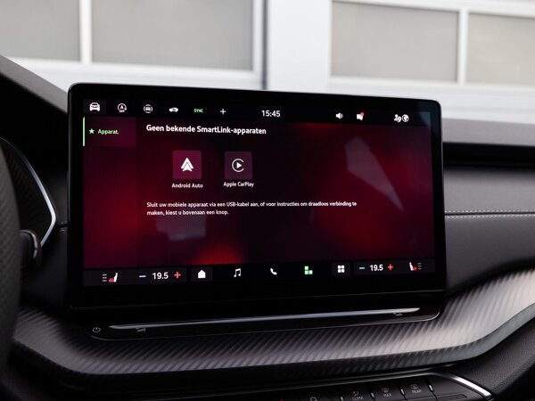 Apple Carplay/Android Auto