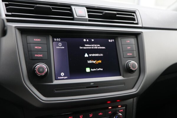 Apple Carplay/Android Auto