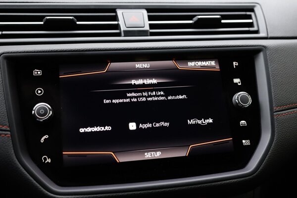 Apple Carplay/Android Auto