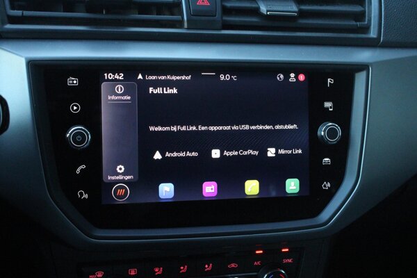 Apple Carplay/Android Auto