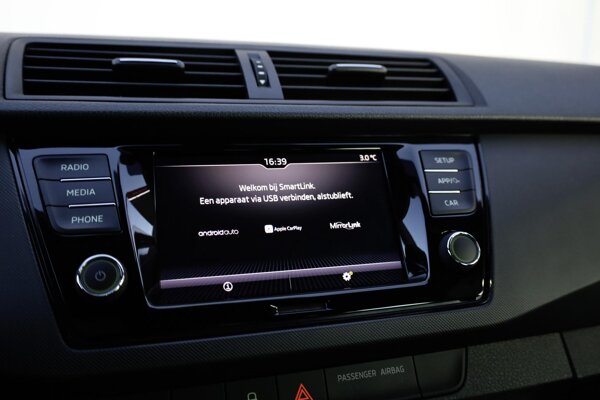 Apple Carplay/Android Auto