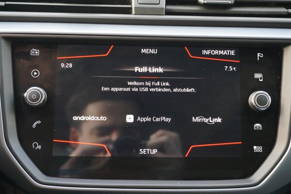 Apple Carplay/Android Auto