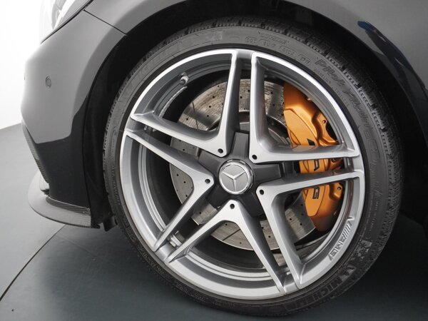 19" AMG vijf-dubbelspaaks LM velgen, titaangrijs en glanzend, 265/35