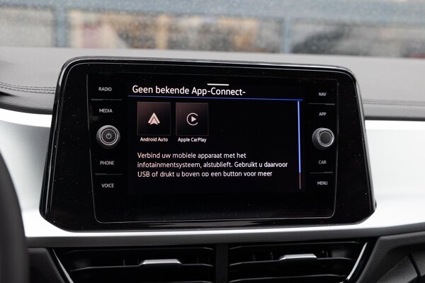 Apple Carplay/Android Auto