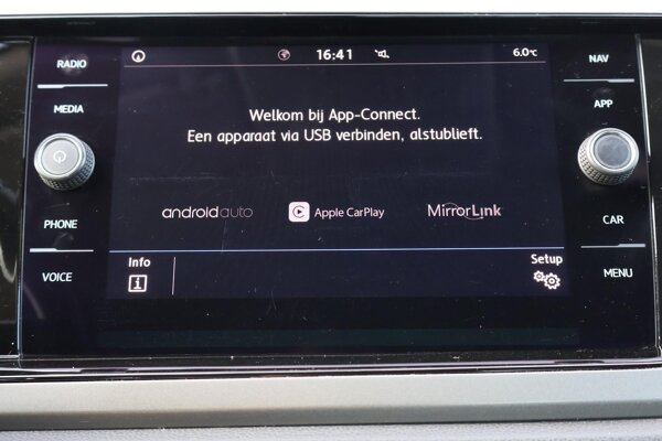 Apple Carplay/Android Auto