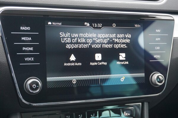 Apple Carplay/Android Auto