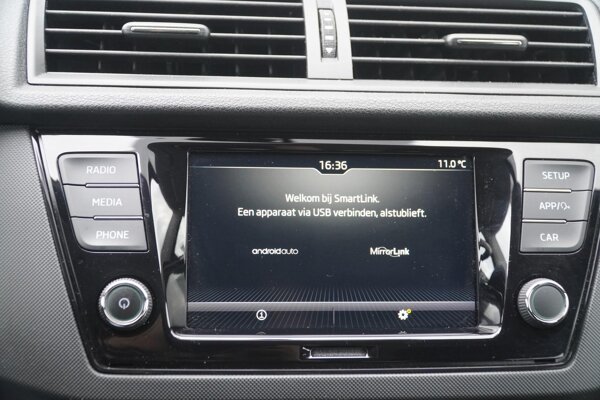 Apple Carplay/Android Auto