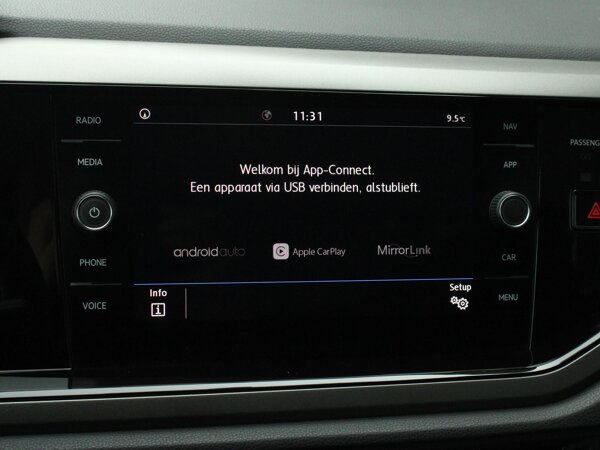 Apple Carplay/Android Auto