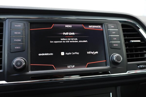 Apple Carplay/Android Auto