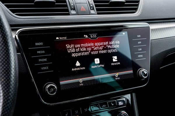 Apple Carplay/Android Auto