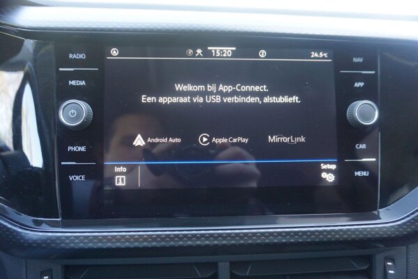 Apple Carplay/Android Auto