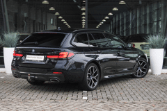 BMW 5 Serie Touring 530e High Executive M Sport Automaat - Afbeelding 2