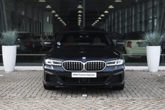 BMW 5 Serie Touring 530e High Executive M Sport Automaat - Afbeelding 5