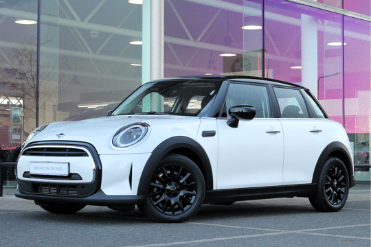MINI Hatchback Cooper Classic Automaat