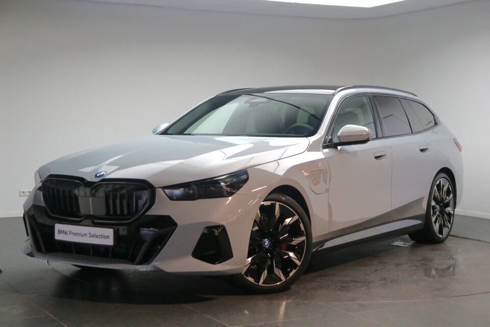 BMW 5 Serie Touring 530e High Executive M Sport Automaat - Afbeelding 1