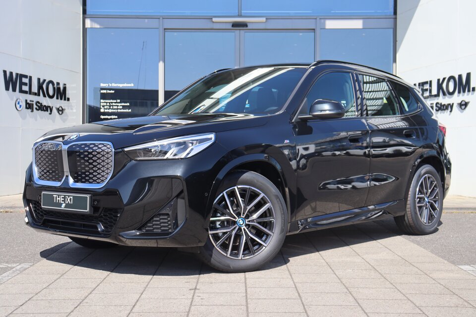 BMW iX1 eDrive20 M Sport - Afbeelding 1