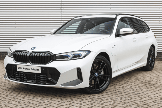 BMW 3 Serie Touring 330e High Executive M Sport Automaat