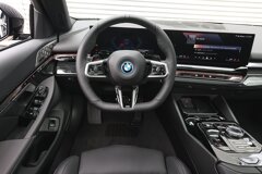 BMW 5 Serie Touring 530e M Sport Automaat - Afbeelding 3