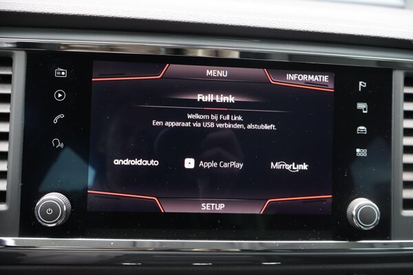 Apple Carplay/Android Auto