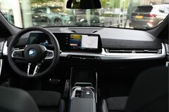 BMW iX2 eDrive20 High Executive M Sport - Afbeelding 3
