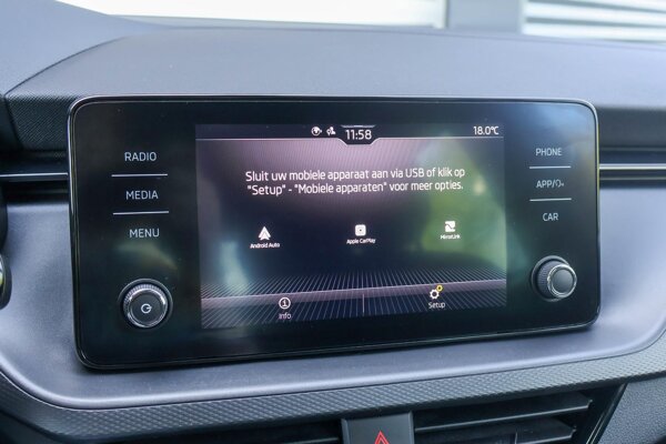 Apple Carplay/Android Auto