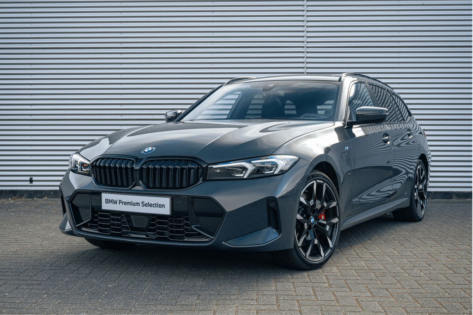 BMW 3 Serie Touring 330e M Sport Automaat - Afbeelding 1