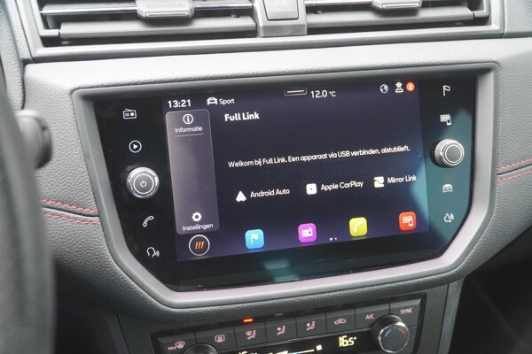 Apple Carplay/Android Auto