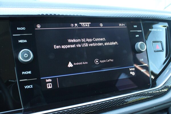 Apple Carplay/Android Auto