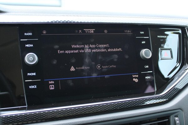Apple Carplay/Android Auto