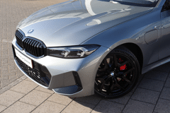 BMW 3 Serie Touring 330e M Sport Automaat - Afbeelding 2