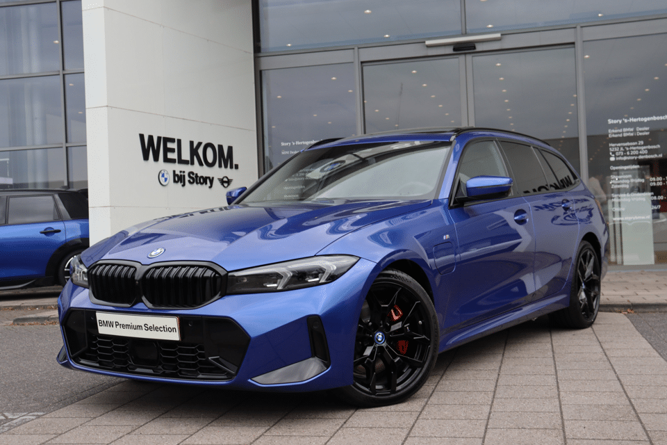 BMW 3 Serie Touring 330e High Executive M Sport Automaat - Afbeelding 1