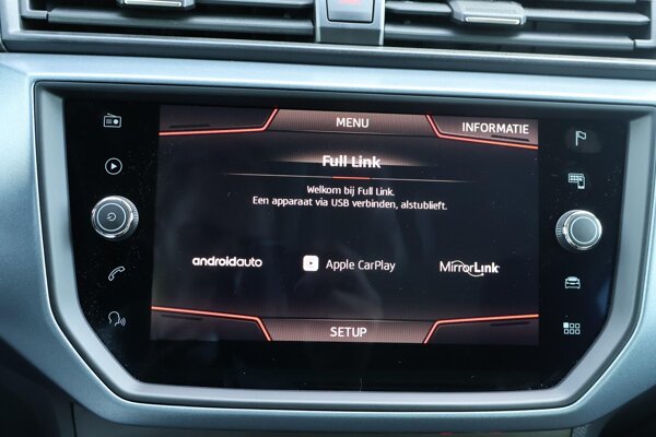 Apple Carplay/Android Auto