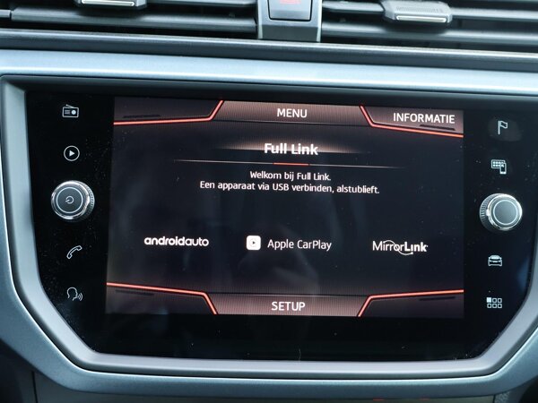 Apple Carplay/Android Auto