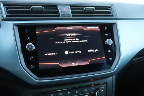 Apple Carplay/Android Auto
