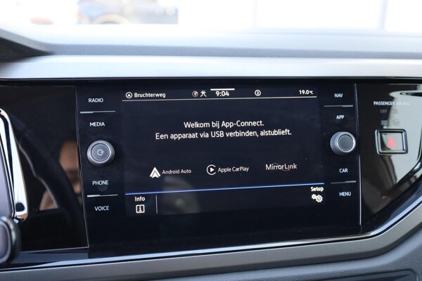Apple Carplay/Android Auto