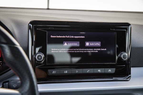 Apple Carplay/Android Auto