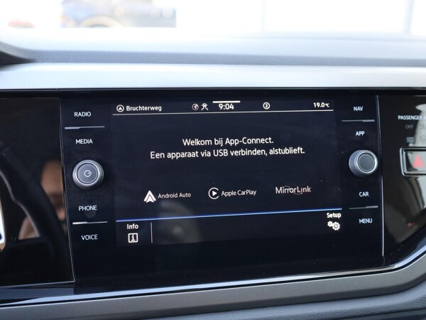 Apple Carplay/Android Auto