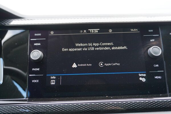 Apple Carplay/Android Auto