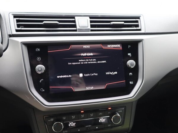 Apple Carplay/Android Auto