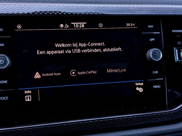 Apple Carplay/Android Auto