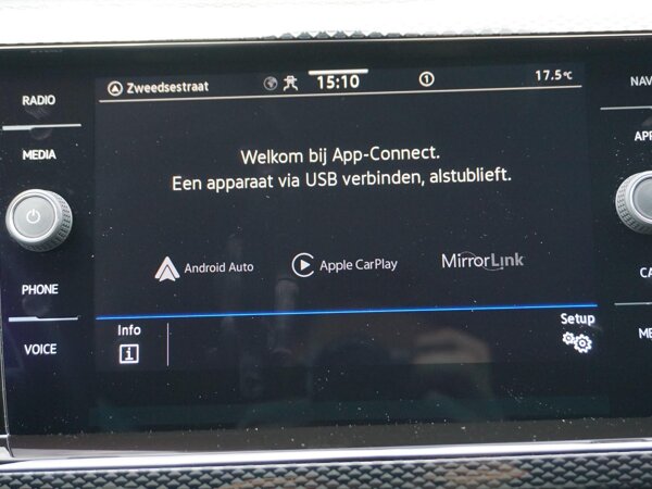 Apple Carplay/Android Auto