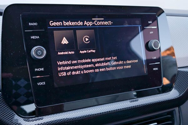 Apple Carplay/Android Auto
